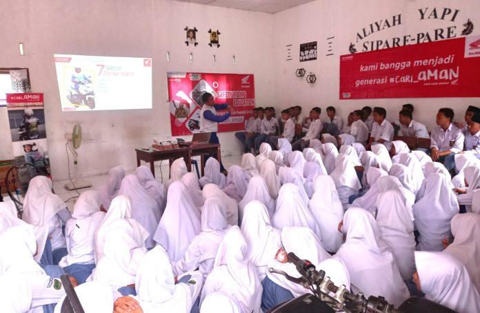 Semangat Sumpah Pemuda Pacu Pelajar Batu Bara #cari_aman di Jalan